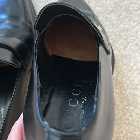 GUCCI amazingly beautiful elegant loafers. Logo is discreet. Workmanship 5⭐️ - Picture 10 of 13